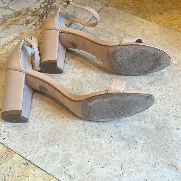 Stuawart Weitzman beige heels sandles 7 - Picture 7 of 9